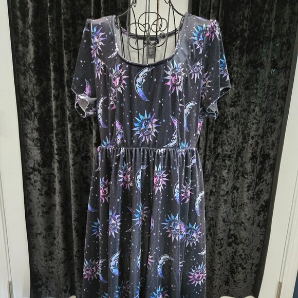 Hot Topic Dresses & Skirts - Hot topic velvet pastel goth celestial Dress